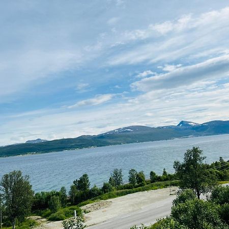 Apartment In Tromso With Sea And Mountain View Εξωτερικό φωτογραφία